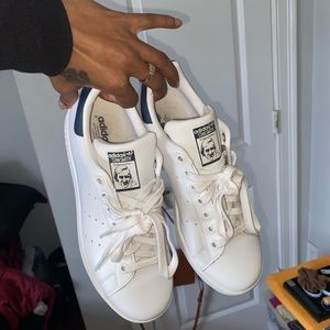 Stan smiths adidas worn size 7 men can fit a women 8